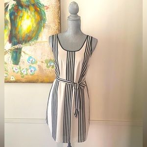 ANN TAYLOR PETITE STRIPED SLEEVELESS BELTED LINED DRESS SIZE XSP🖤LIKE NEW🖤